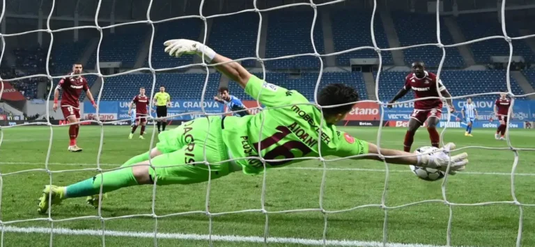 Aioani, titular la Istanbul! Meciul carierei pentru portarul Rapidului